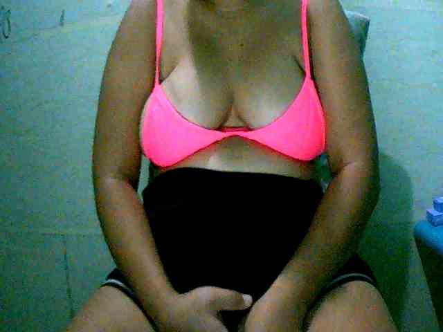 Sizzlinghotpussy webcam