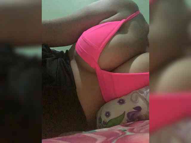 Sizzlinghotpussy webcam