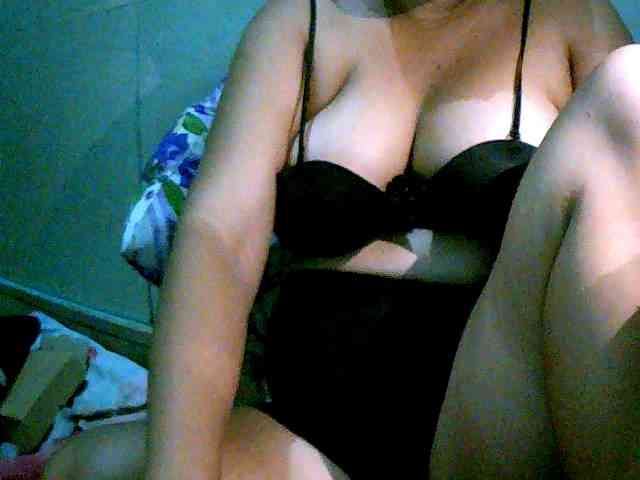 Sizzlinghotpussy webcam