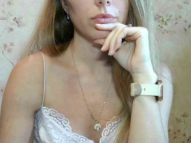 RoxyFox18x44 webcam