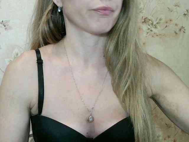 RoxyFox18x44 webcam