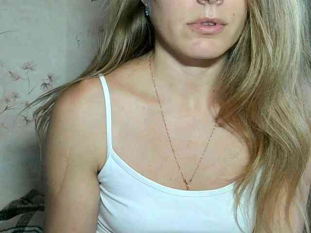 RoxyFox18x44 webcam