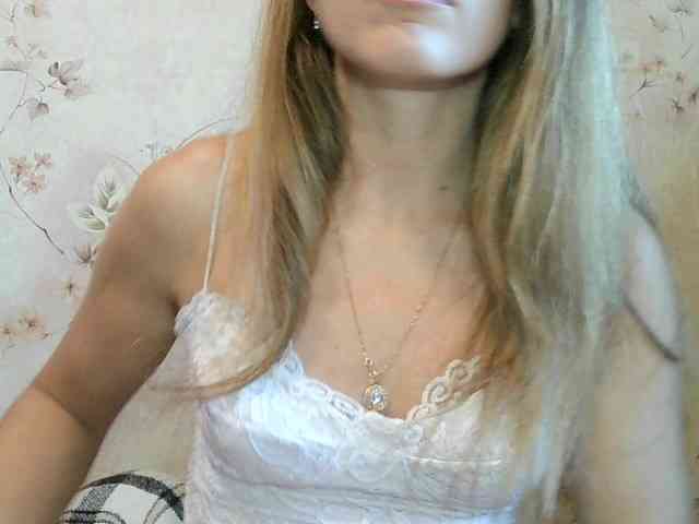 RoxyFox18x44 webcam