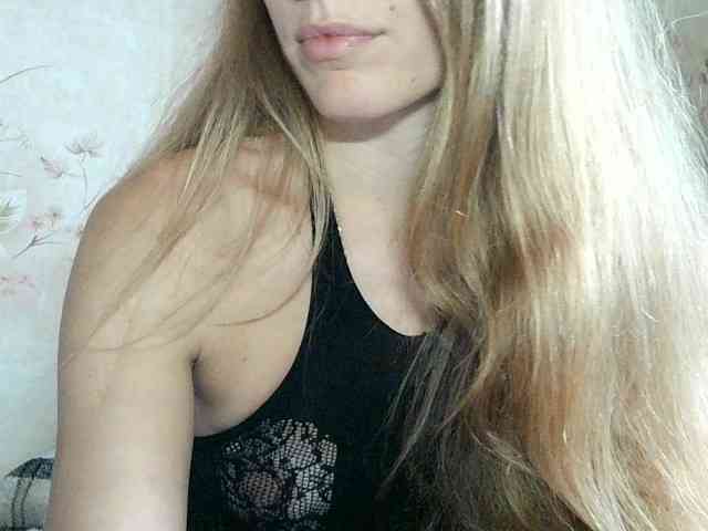 RoxyFox18x44 webcam