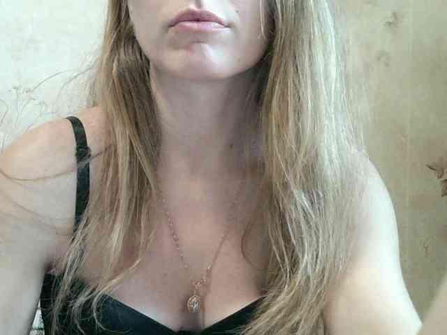 RoxyFox18x44 webcam