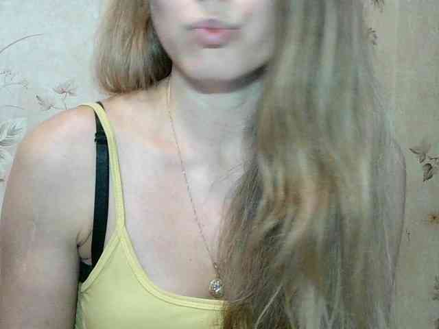 RoxyFox18x44 webcam