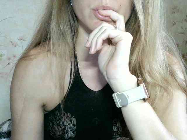 RoxyFox18x44 webcam