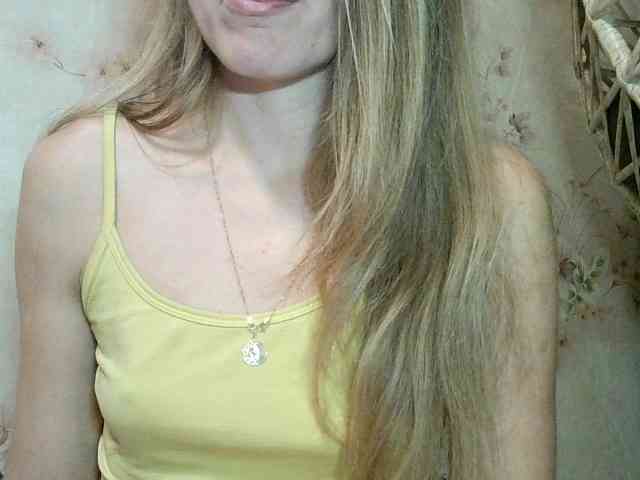 RoxyFox18x44 webcam