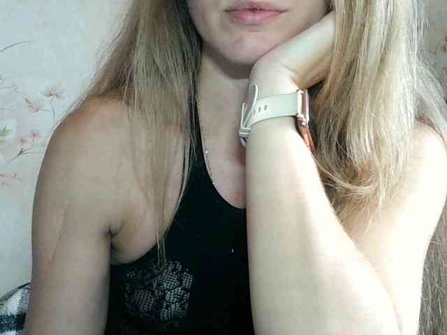 RoxyFox18x44 webcam