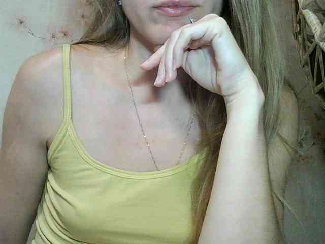 RoxyFox18x44 webcam