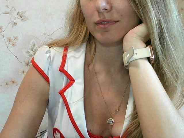 RoxyFox18x44 webcam