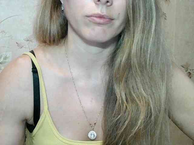 RoxyFox18x44 webcam