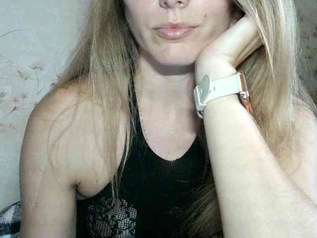 RoxyFox18x44 webcam