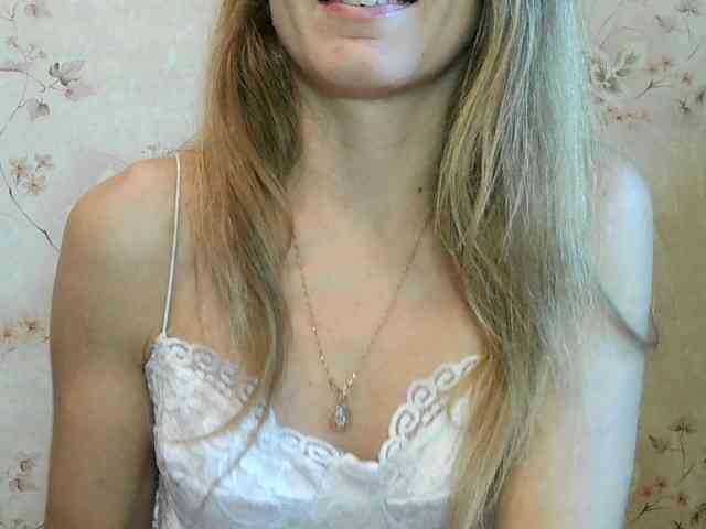 RoxyFox18x44 webcam
