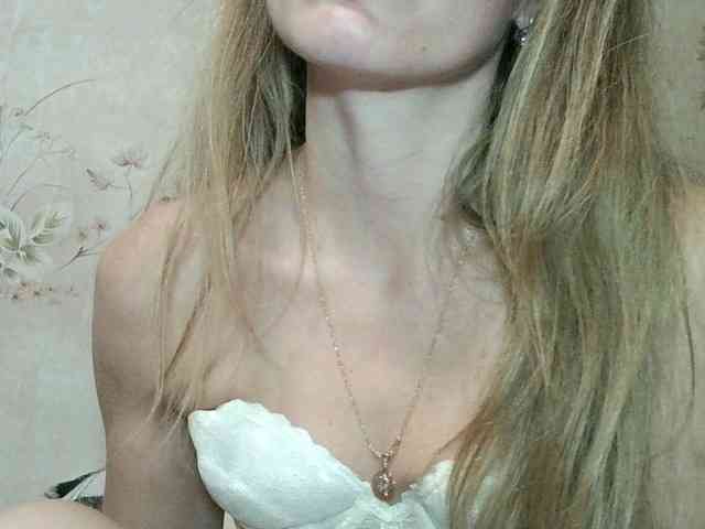 RoxyFox18x44 webcam