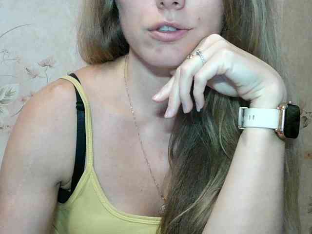 RoxyFox18x44 webcam