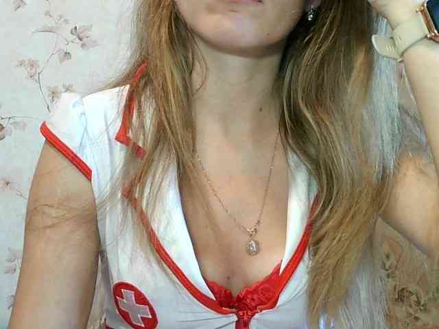 RoxyFox18x44 Live Webcam on BongaCams