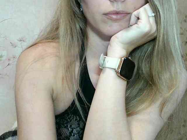 RoxyFox18x44 webcam