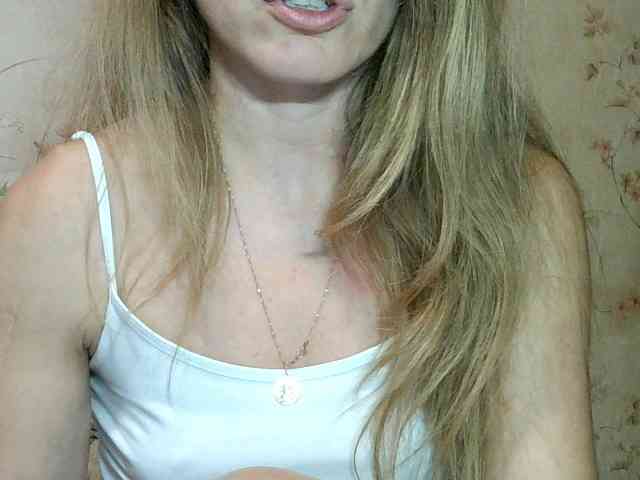 RoxyFox18x44 webcam