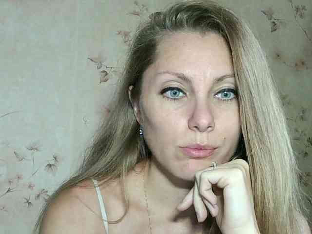 RoxyFox18x44 webcam