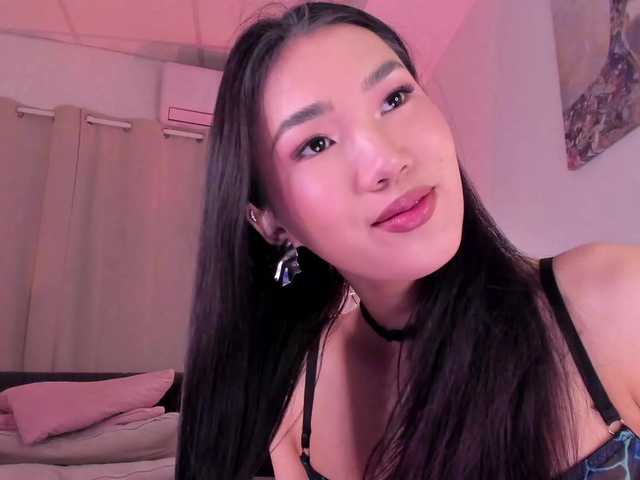 Divine-Madness's BongaCams show and profile