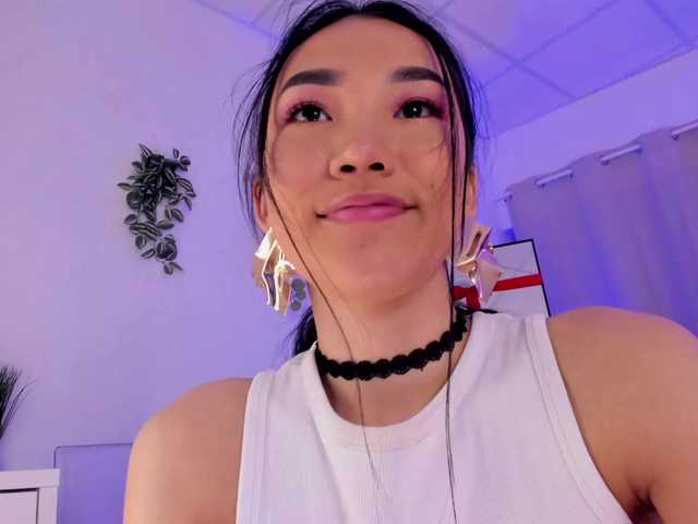 Divine-Madness's BongaCams show and profile