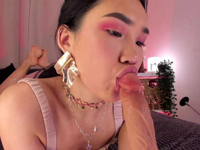 Divine-Madness's BongaCams show and profile