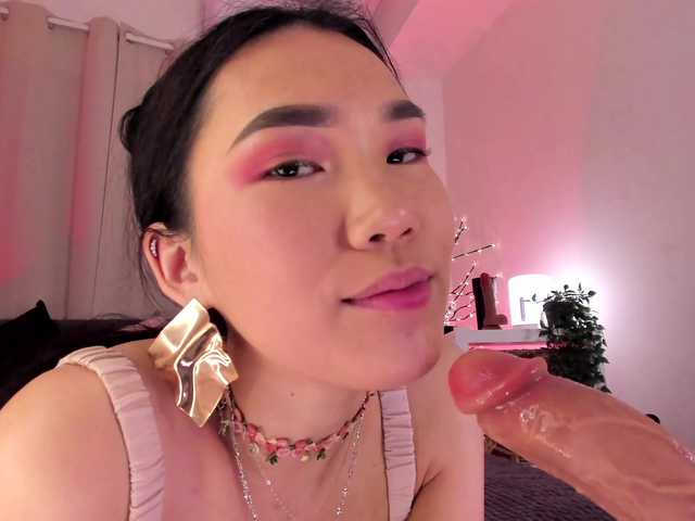 Divine-Madness's BongaCams show and profile