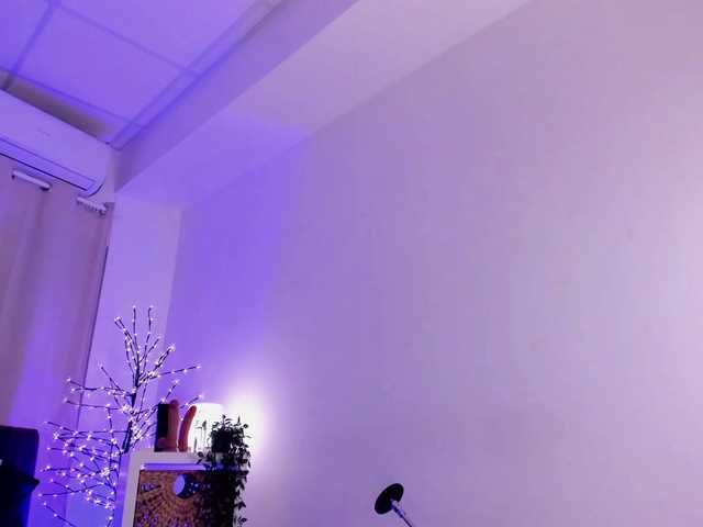 Divine-Madness's BongaCams show and profile