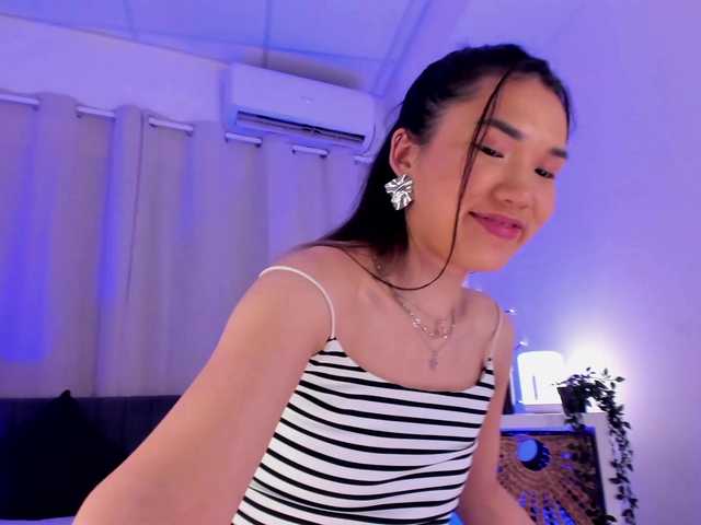 Divine-Madness's BongaCams show and profile