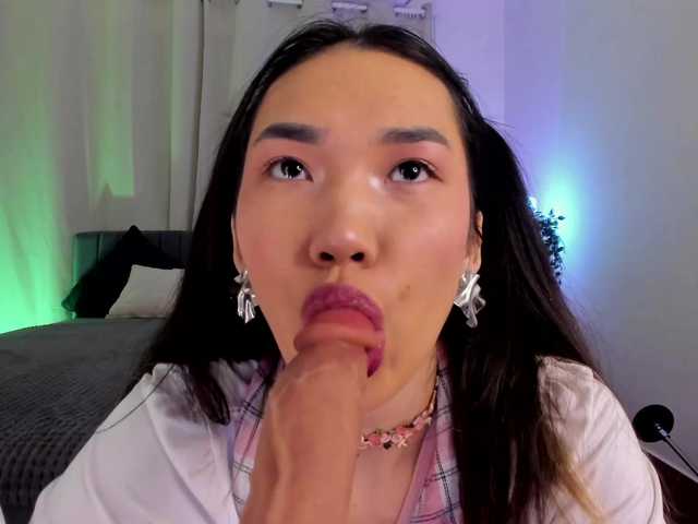 Divine-Madness's BongaCams show and profile