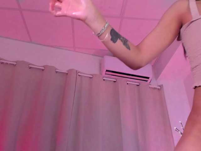 Divine-Madness's BongaCams show and profile