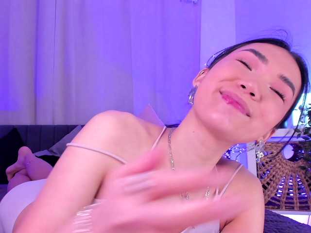 Divine-Madness's BongaCams show and profile