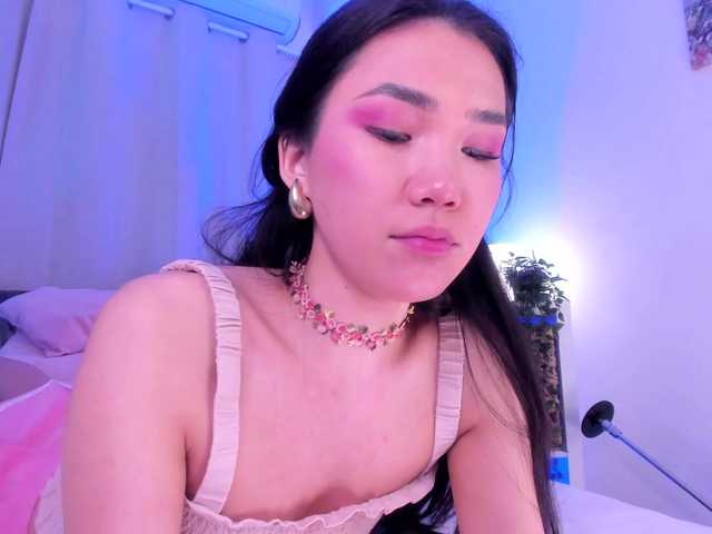 Divine-Madness's BongaCams show and profile