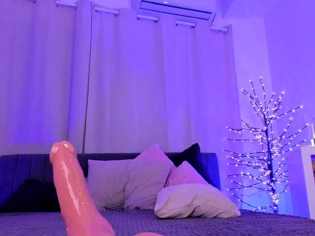 Divine-Madness's BongaCams show and profile