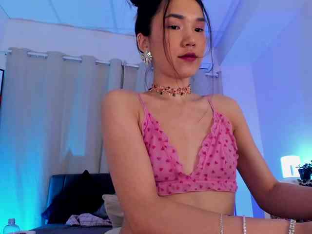 Divine-Madness webcam