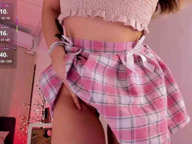 Divine-Madness webcam