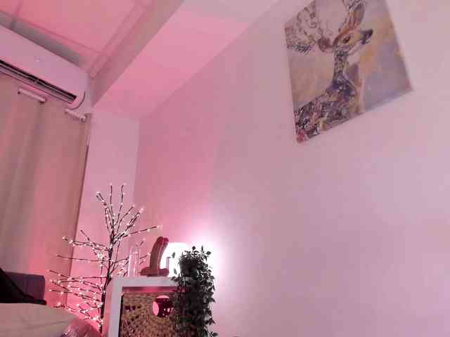 Divine-Madness webcam