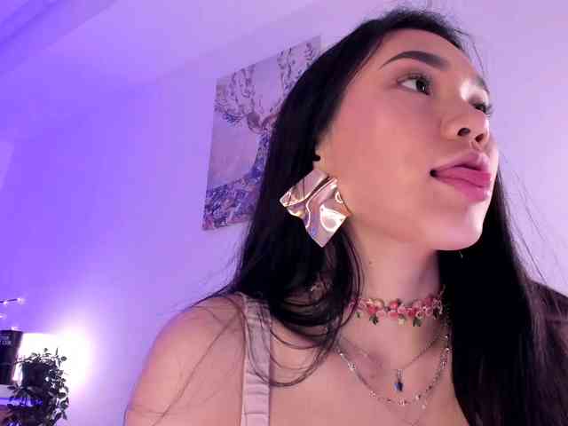 Divine-Madness webcam