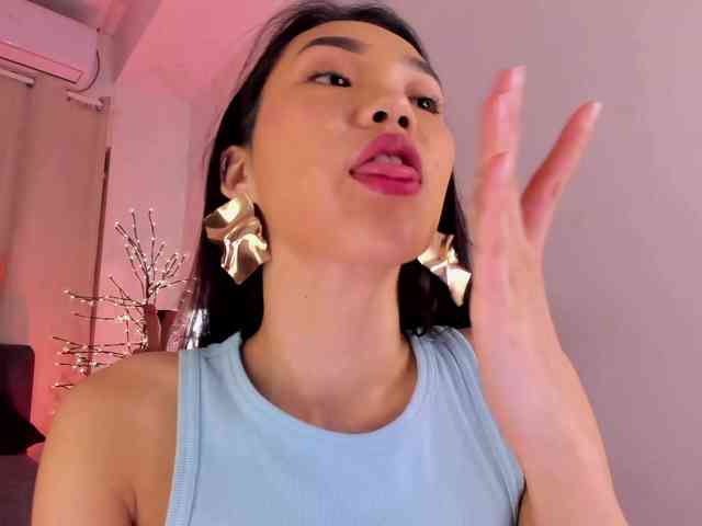 Divine-Madness webcam