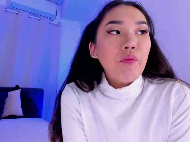 Divine-Madness webcam