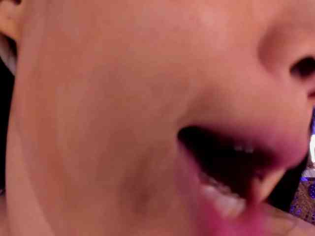 Divine-Madness webcam