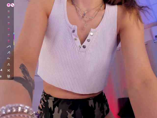 Divine-Madness webcam