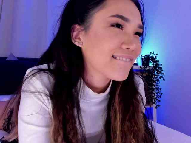 Divine-Madness webcam