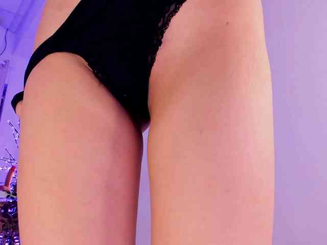 Divine-Madness webcam