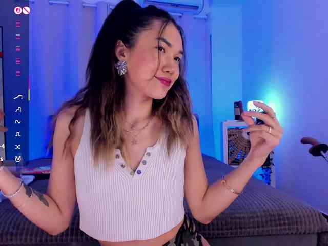 Divine-Madness webcam