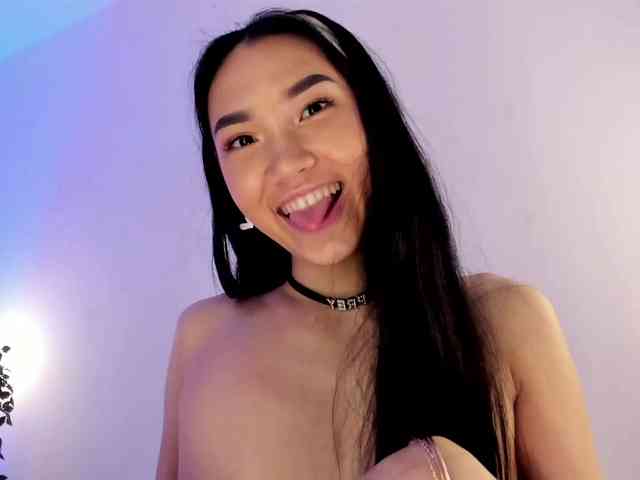 Divine-Madness webcam