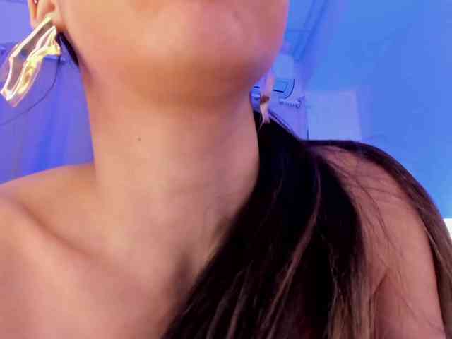 Divine-Madness webcam