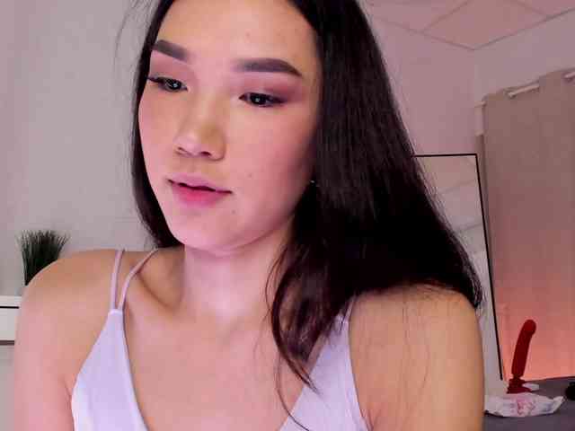 Divine-Madness webcam