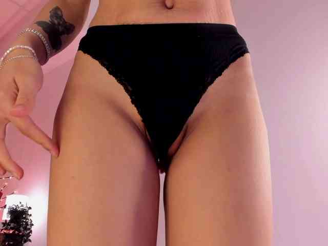 Divine-Madness webcam